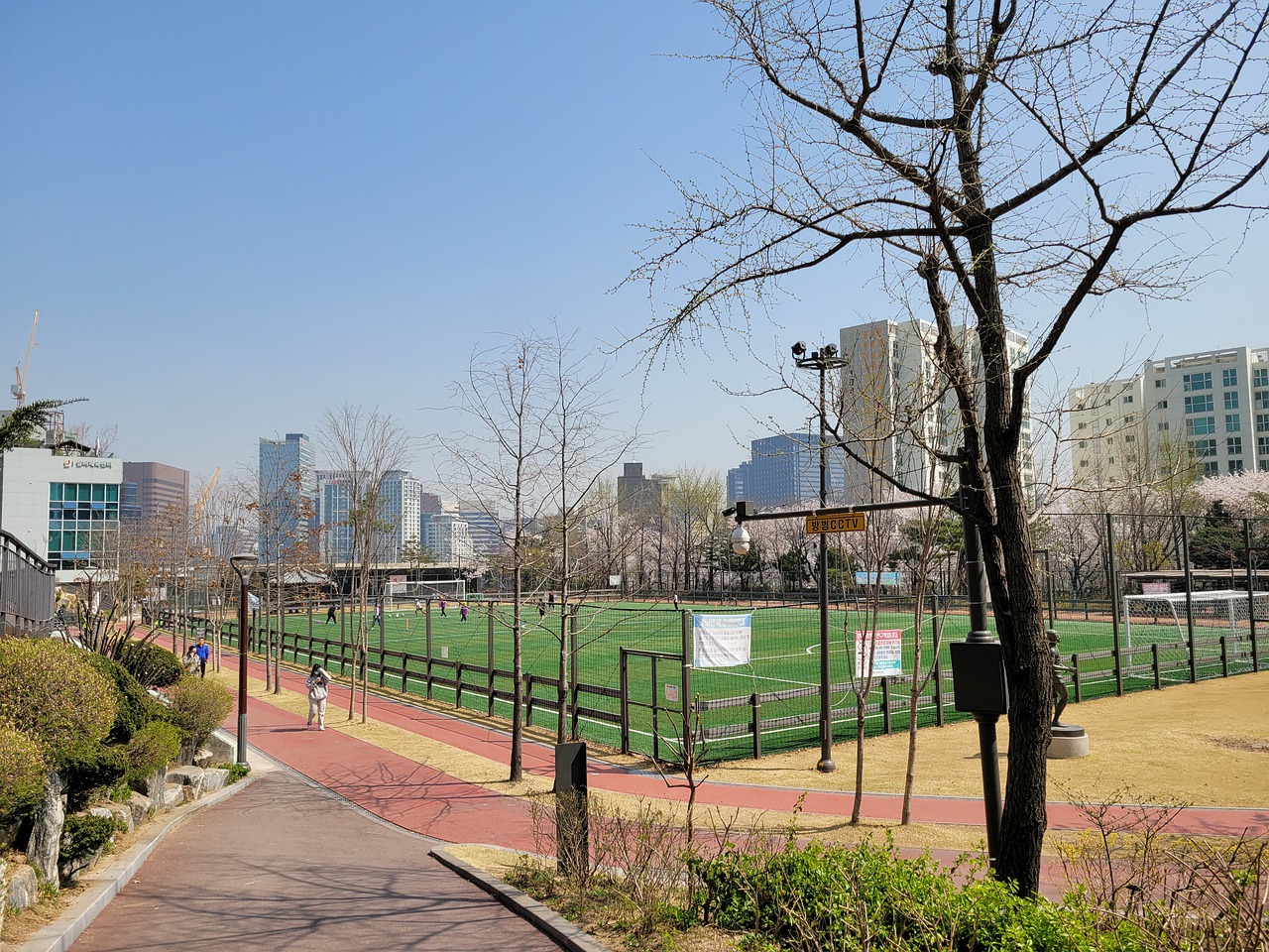 路闸阿尔